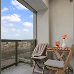 Mido Tres In New Building With Parking, Self Check-in And Security Bukarest