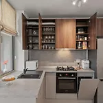 Mido Tres In New Building With Parking, Self Check-in And Security * Bukarest