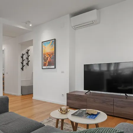 Mido Tres In New Building With Parking, Self Check-in And Security Appartement