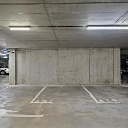 Mido Tres In New Building With Parking, Self Check-in And Security * Bucarest